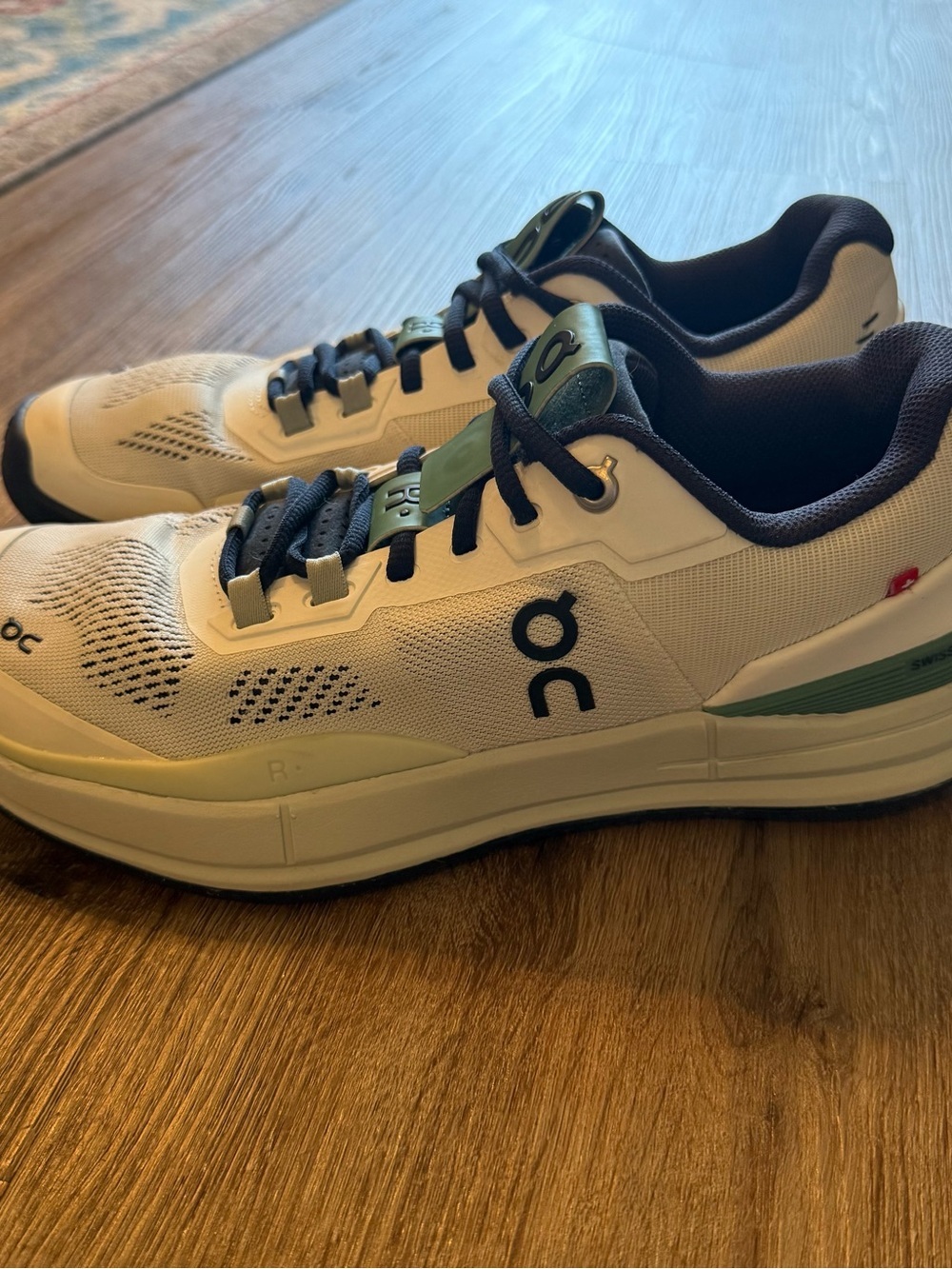 On The Roger Pro Undyed-White/Aloe Women's Size 9 Comfort Athletic Sneakers